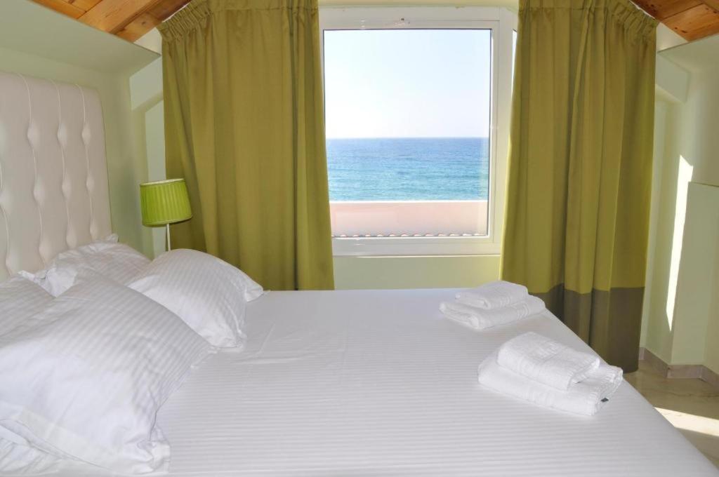 Agios Gordios Beach Resort Esterno foto